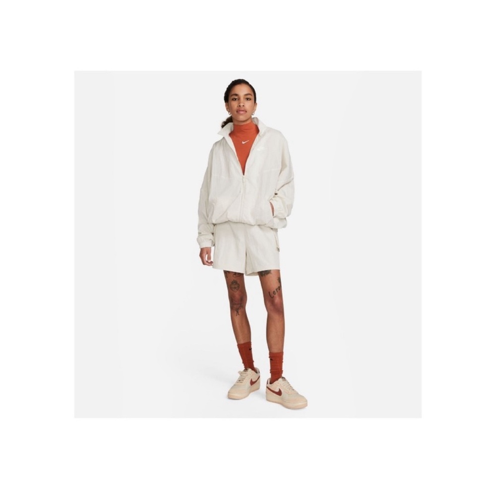 Nike Sportwear Essential Windrunner Woven Jacket